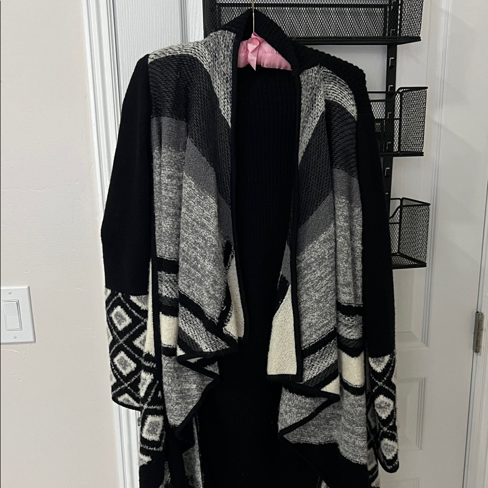 Vince Black and Gray Patterned cardigan